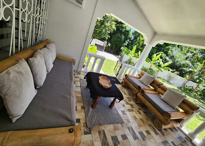 Kaz Memel Villa *